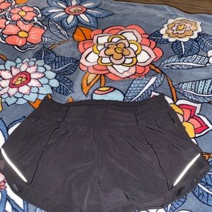 Lululemon Hotty Hot shorts ll *Long 4*